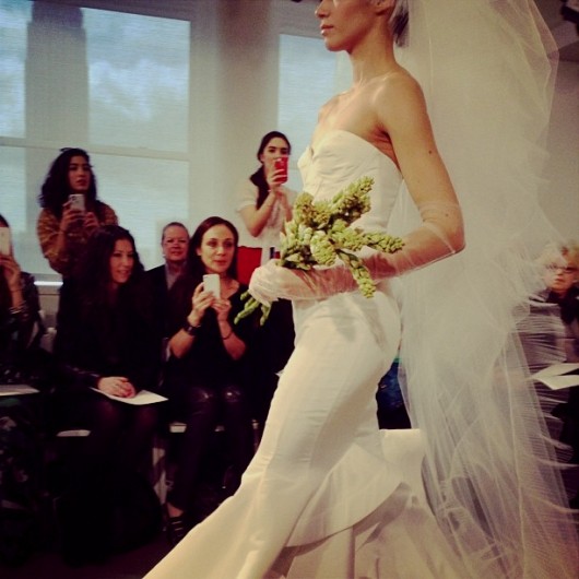 abito da sposa Oscar de la Renta Spring 2014 foto bridesmag